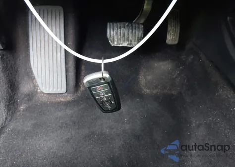 2019 Ford Fusion Hybrid Titanium z USA, uszkodzony, nr VIN 3FA6P0RU9KR243214